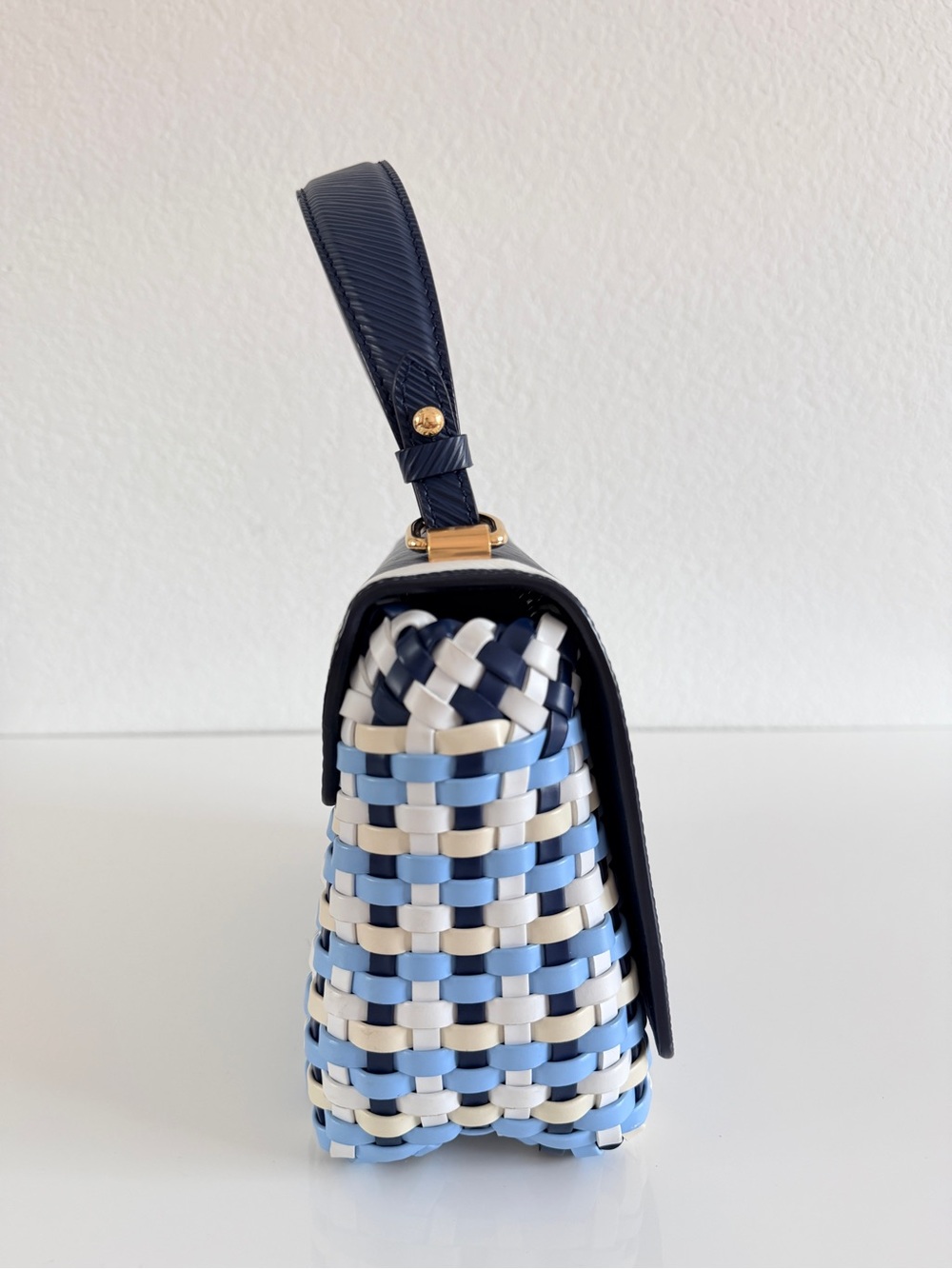 Louis Vuitton Navy and White Epi Twist Small Top Handle Bag with Gold Hardware - Picture 4 of 14